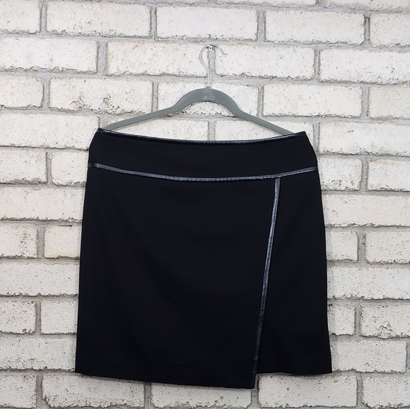 Black Mini Skirt - Picture 1 of 3
